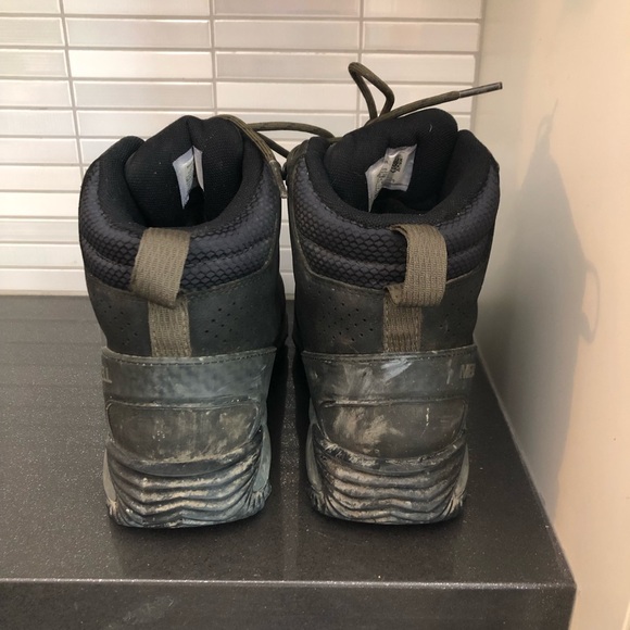 🥳HOST PICK🥳 Merrell Men’s Waterproof Thermo Glacier hiking boots - Picture 4 of 14